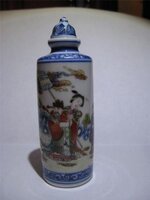 fine_antique_chinese_famille_rose_porcelain_snuff_bottle_immortals_nr_1_thumb2_lgw.jpg