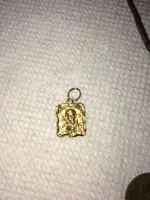 01_GOLD_CHARM_1_FRONT.webp