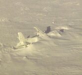 Old_plane_wreck_at_Resolute_Bay_Airport.jpg