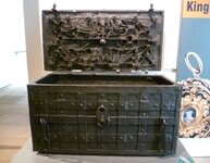 The_Darien_Chest,_Royal_Museum,_Edinburgh.jpg