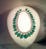 emerald necklass cartier.jpg