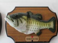 big-mouth-billy-bass-singing-fish-file-ap_1391693316197_2318449_ver1.0_320_240.jpg