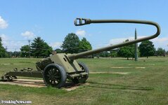 Cannon-with-a-Bent-Gun--38922.jpg