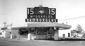 rare-photos-first-mcdonalds-restaurant.webp