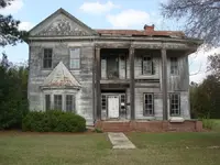 Old-House-in-Sycamore-GA-700x525.webp