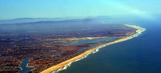 1024px-Bolsa_Chica_Photo_D_Ramey_Logan.jpg