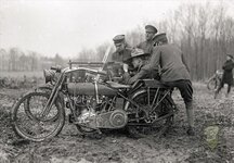 HarleyMachineGun-WWI.jpg