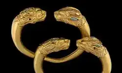 Afghan-gold-bracelets-007_thumb[3].webp