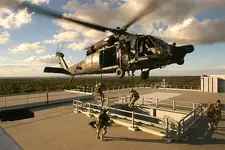 mh-60-black-hawk-fast-rope.webp