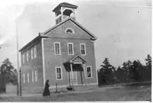 10-history_Dorothy_School_second_belfry.webp