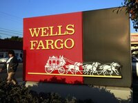 635900903134295770-Wells-Fargo-AP-Earns.jpg