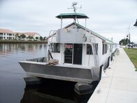 front-of-house-boat-1024x769.jpg