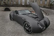 Another-Stunning-Batmobile-The-Wiesmann-MF5-Black-Bat-9.webp