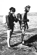 two-divers_XXX.webp