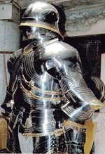 medieval-gothic-armour-suits-1049692.jpg