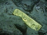 4__Gold_Bar_In_situ__60054_zoom.jpg