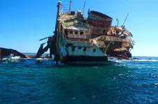 sunken_ship_sharm_el_sheikh_by_louayr-d87ugju.webp