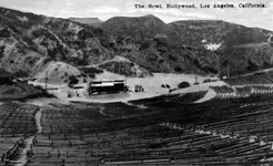 Hollywood_Bowl_Postcard_1922.webp