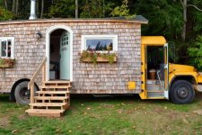 Skoolie-Bus-Conversion-Cocobean-via-smallspaces_about_com.jpg