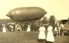 Lincoln Beachey\'s Rubber Cow at York PA circa 1908..jpg