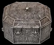 Batavian_Silver_Filigree_Box_7_2-579x478.webp