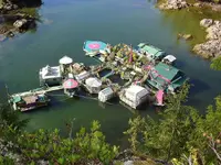 self-sustaining-off-grid-house-freedom-cove-wayne-adams-catherine-king-101.webp