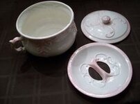 0c4f363bb4cde395db697f509627681b--dresser-sets-pot.jpg