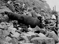 photo_Fort-Sumter_shells-and-cannon_breakwater-ruin_Charleston518.webp