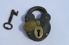 lock_padlock_marked-improved-tumbler_Ebay_837bfda17c1383d3050f51321c1d9e61.jpg