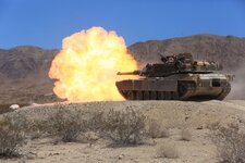 4th_tanks_engages_in_gunnery_150804-m-fz867-803.jpg