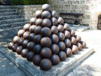 cannon-balls-187243_960_720.jpg