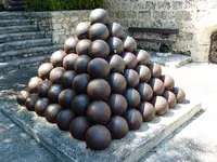 cannon-balls-187243_960_720.webp