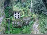 abandoned-factory-in-sorrento-italy--20898.webp