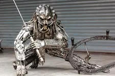 mari9art%u00252Bmetal%u00252Bsculpture%u00252BL%u00252Bpredator%u00252Btable1.webp