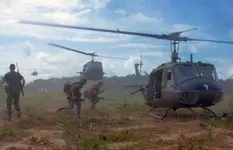 UH-1D_helicopters_in_Vietnam_1966.webp