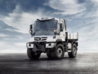 2013-mercedes-benz-unimog-range_100425410_l.jpg