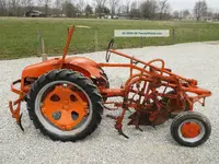 allis_chalmers_g_antique_tractor___4_lgw.webp