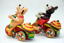 Mickey_Mouse_Pluto_Tin_Windup_Linemar_Antique_Toy_Tricycle_Bell3.webp