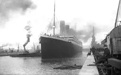 1024px-Titanic_in_Southampton963.webp