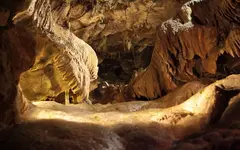 howe0415-cavern.webp