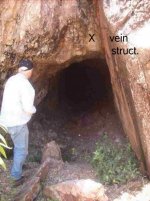 Jack at later mining tunnel, see vein structrue ©@.jpg