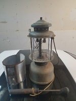 Vintage-coleman-lantern-_1.jpg