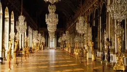 vdd-01-versailles-hall-of-mirrors.webp