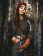 Lady-Anna-her-Owl-Senia-01-Photoshoot-by-Danila-Neroznak-Russia-2014-392x500.jpg