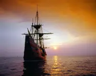 -mayflower-ii-replica-at-sunset--massachusetts--73068552-59c4643ac412440010f73d33.webp