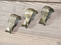 picture-molding-rail-hooks-brass.jpg