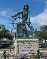 500px-Gloucester_MA_-_Fisherman's_Memorial.jpg