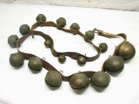 Antique-Graduated-Set-BronzeBrass-Sleigh-Neck-Jingle-Bells-Horse-Equestrian-A-293414472447.JPG