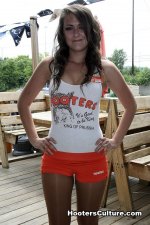 Hooters-Girls-King-Of-Prussia-Pennsylvania-1.jpg