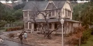 The-house-in-the-movie-The-Burbs.webp